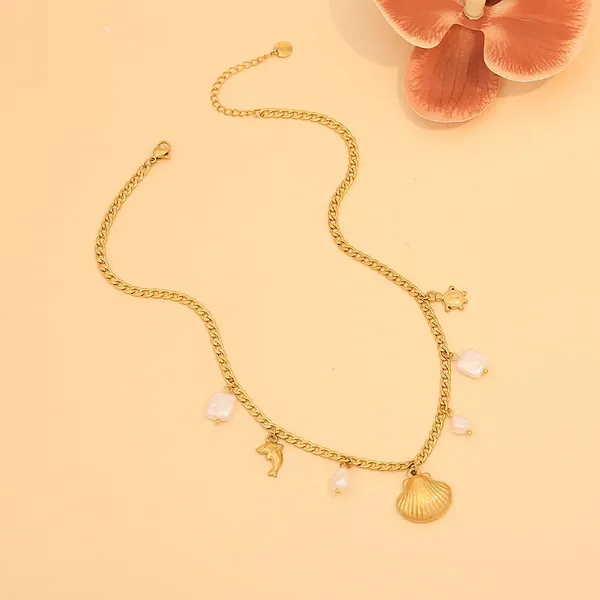 Gold_Shell_Charm_Necklace_For_Women